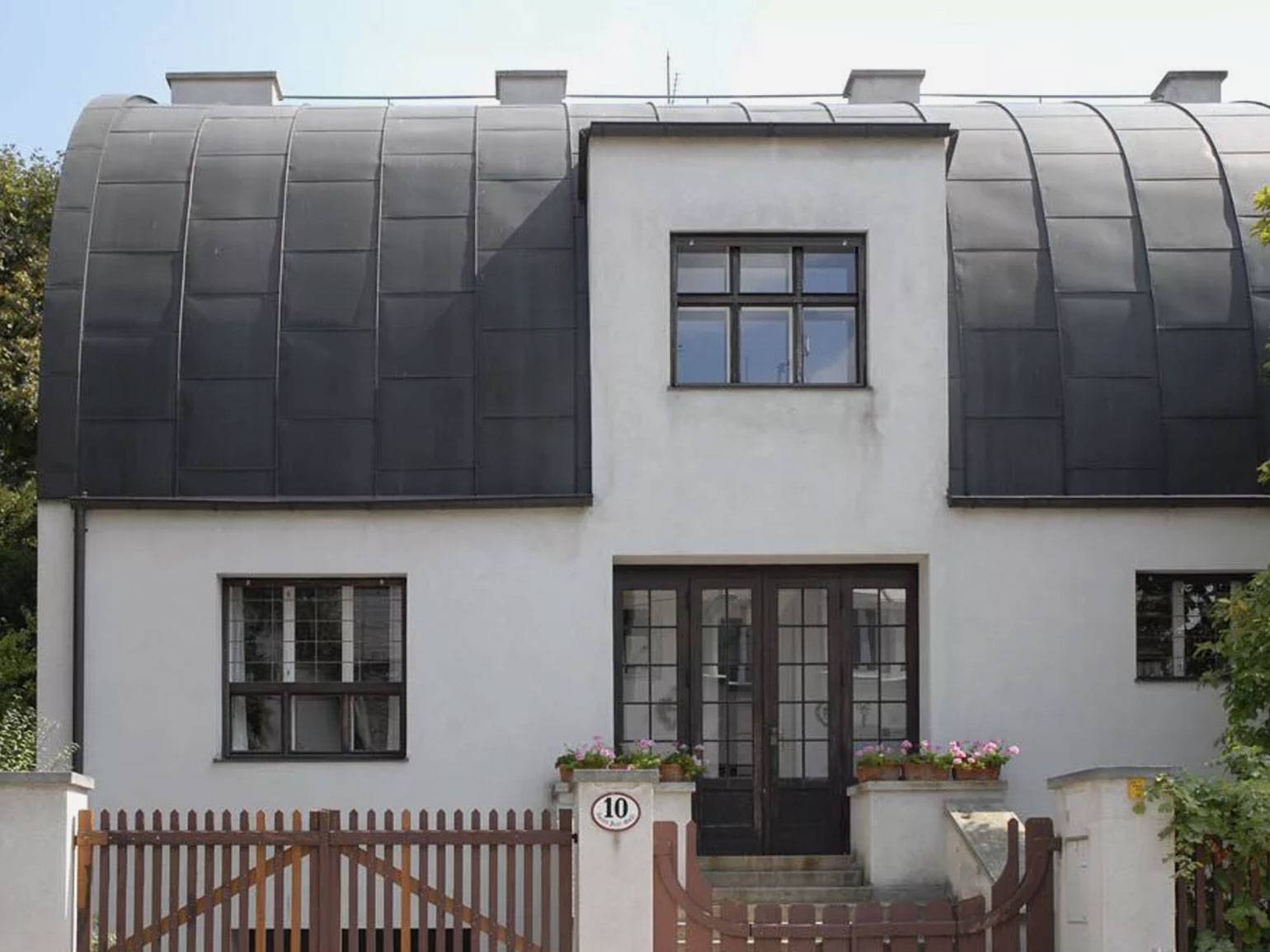 Дом Штейнер фасад